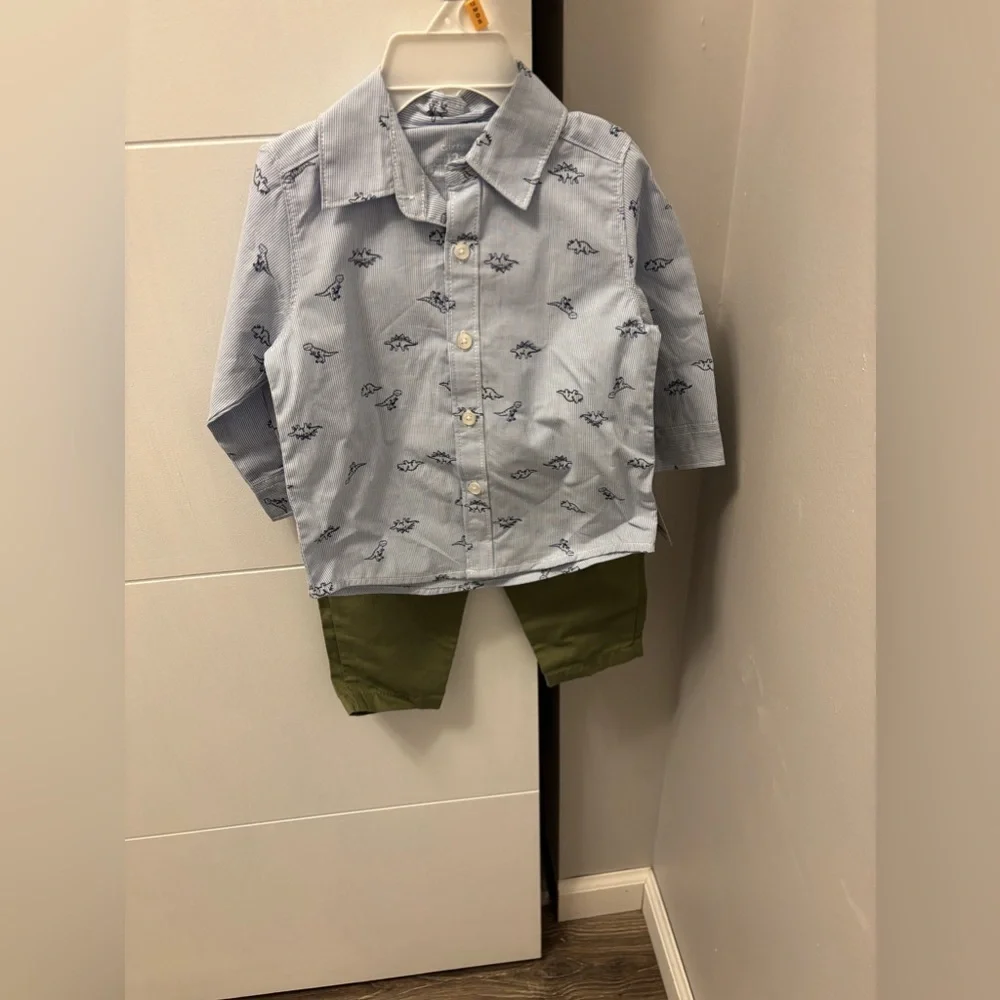 Carters Boys Dinosaur Light Blue Button Up Shirt + Green Pants 2 Pc Size 12M